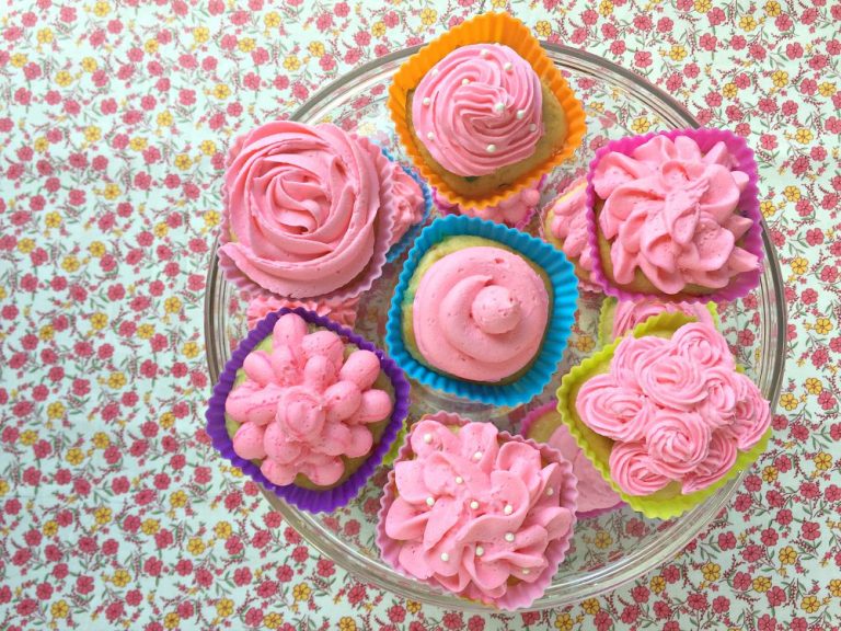 Cupcakes, American living, and waterfalls #littleloves