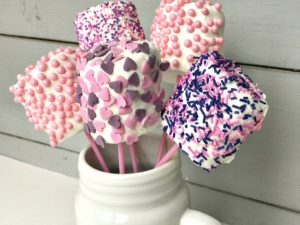 Valentine's Day Marshmallow Pops