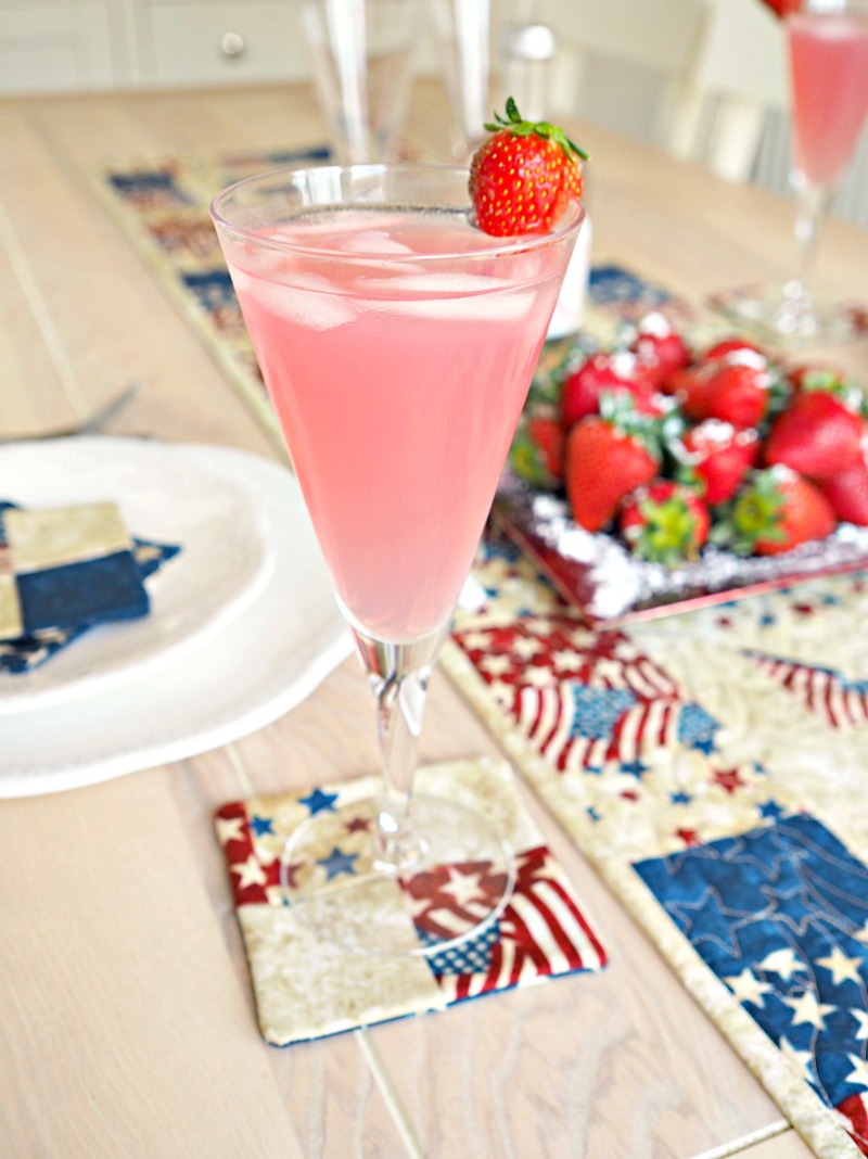 4th of July Tablescape & Rhubarb Gin with Summer Fruits Cocktail