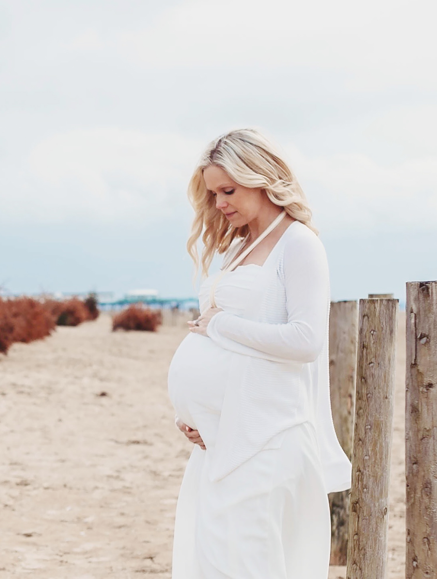Maternity Photoshoot on the beach third pregnancy 32 weeks pregnant Robyn Swain Photography 