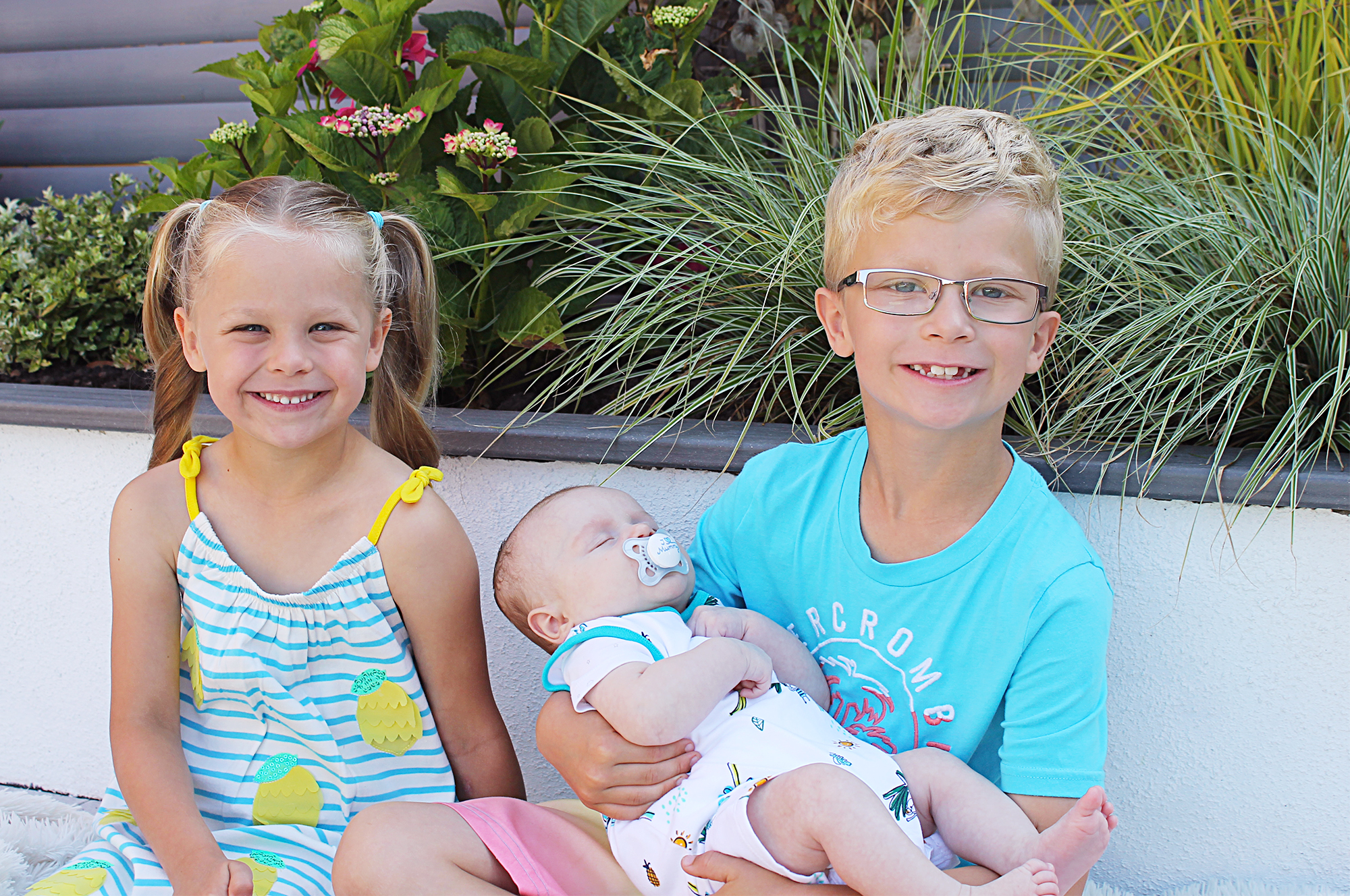 July Siblings Project family photos kids