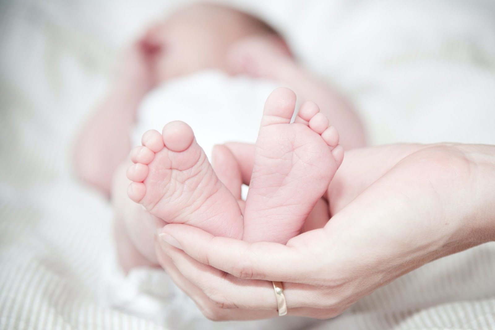 4 Tips For New Moms: Getting Through The Newborn Stage