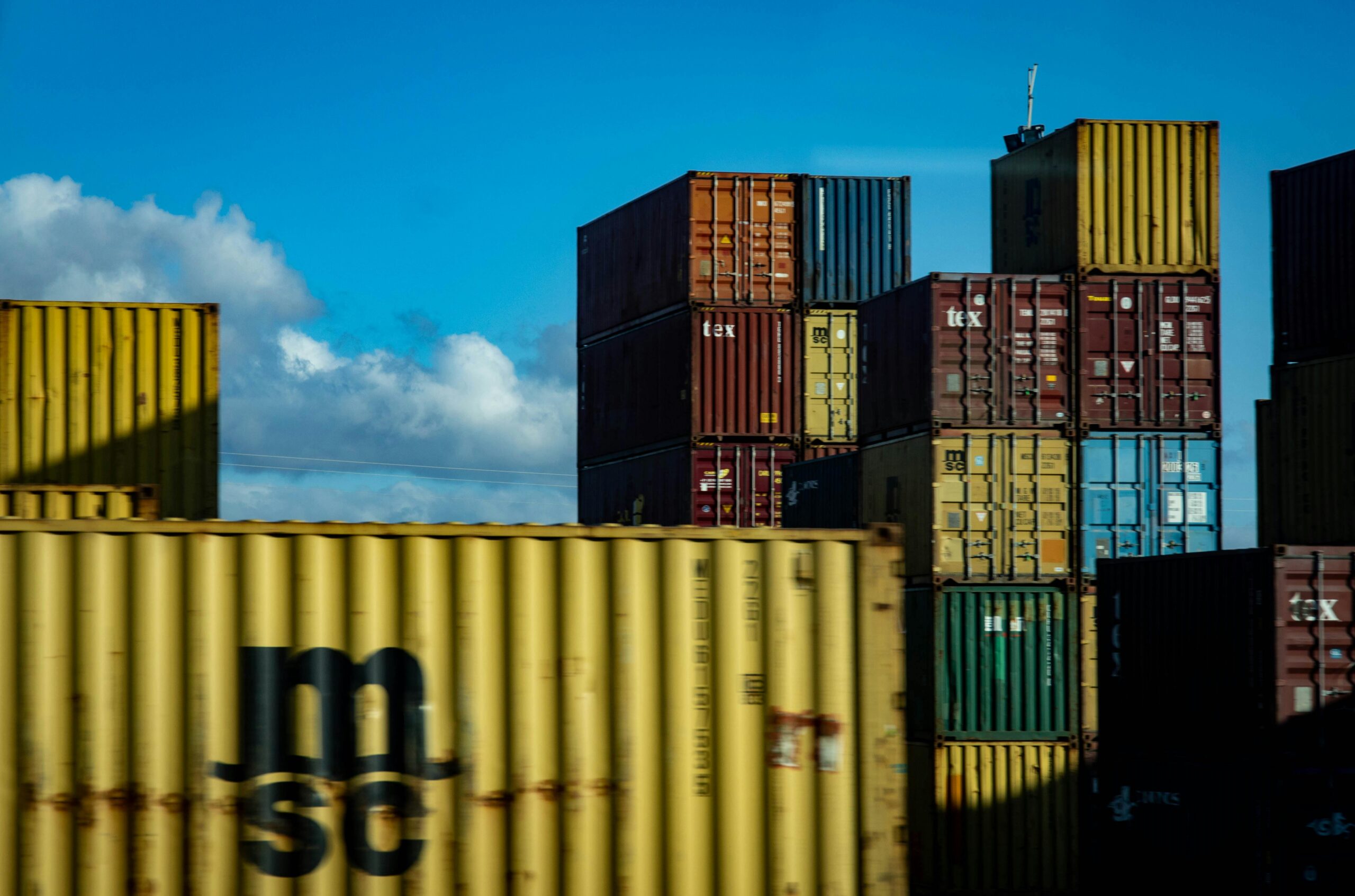moving container moving abroad